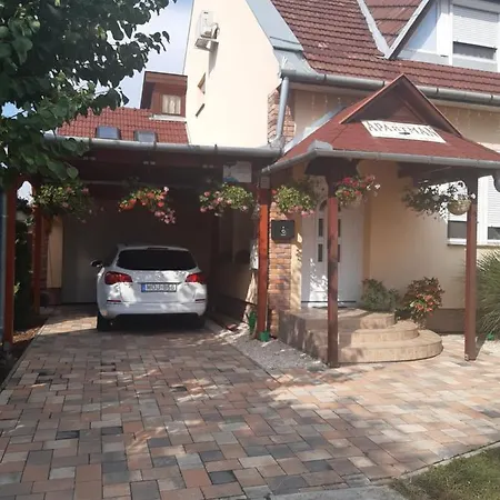 Apartment Boglarka Gyula