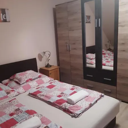 Boglarka Apartment *